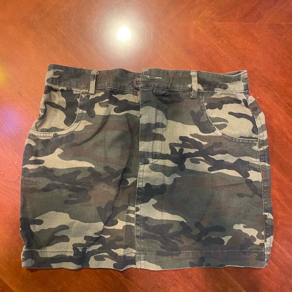 Wild Honey Camo Mini Skirt Size Small NWOT